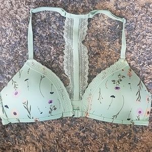 Mint Green Wireless Lace Racerback Front Close Bra